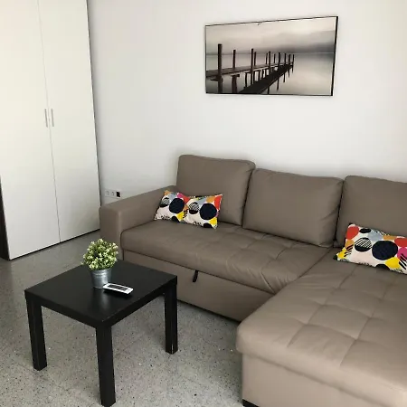 Estudio En Ciudad Jardín * Málaga